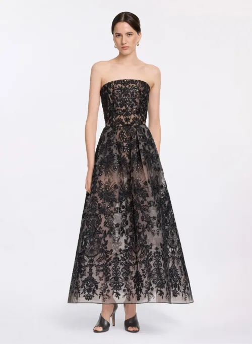 Vestido de tul bordado con lentejuelas