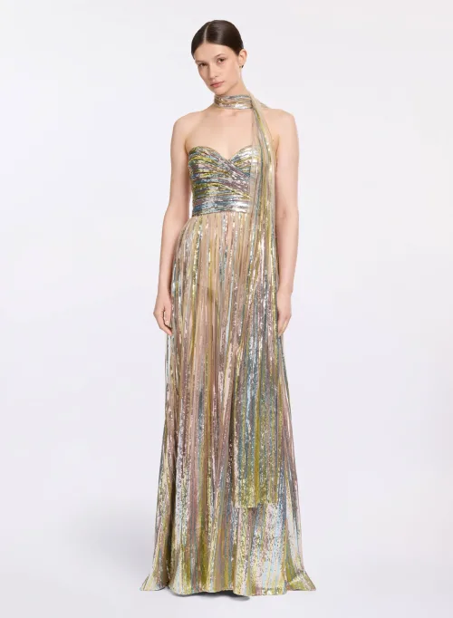 Vestido de tul bordado con lentejuelas