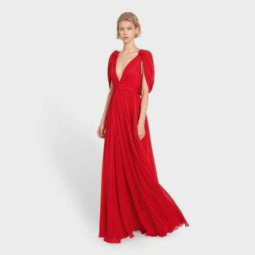 Vestido largo rojo de seda con hombros drapeados